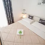 Apartment With Parking Space - Zadar - 5746